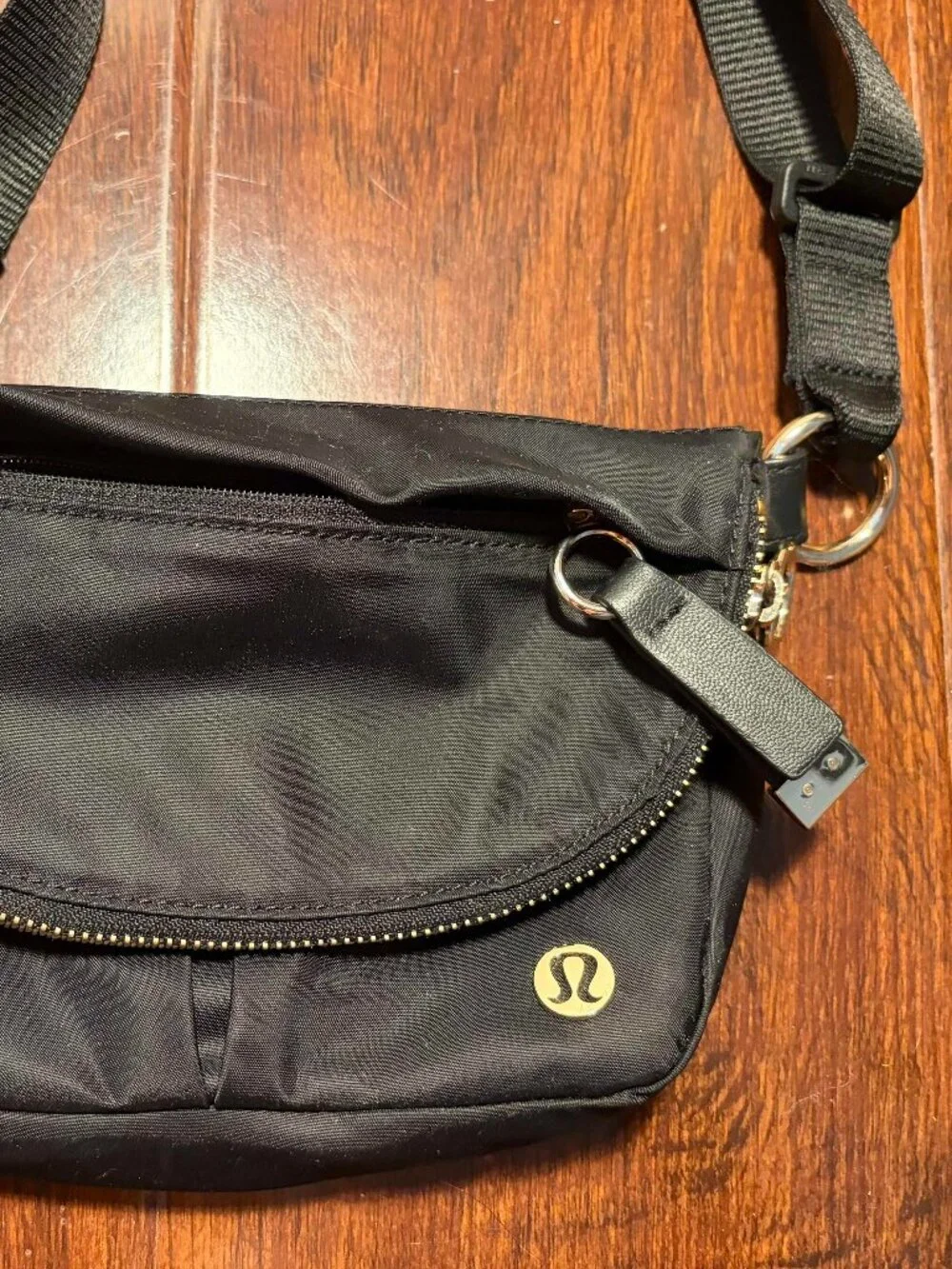 Lululemon Festival Bag in Black with gold details